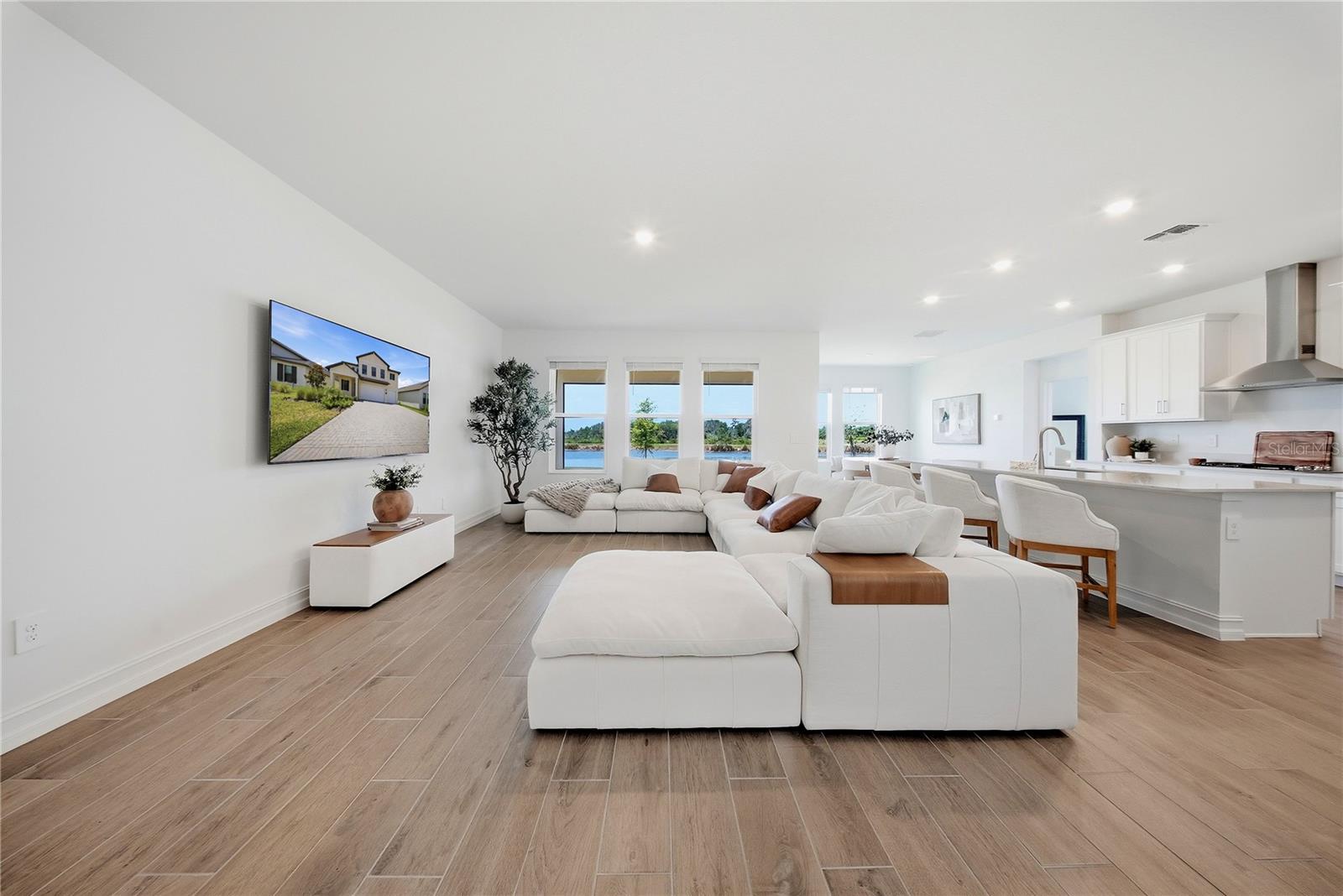 9471 RUNAWAY BREEZE DRIVE