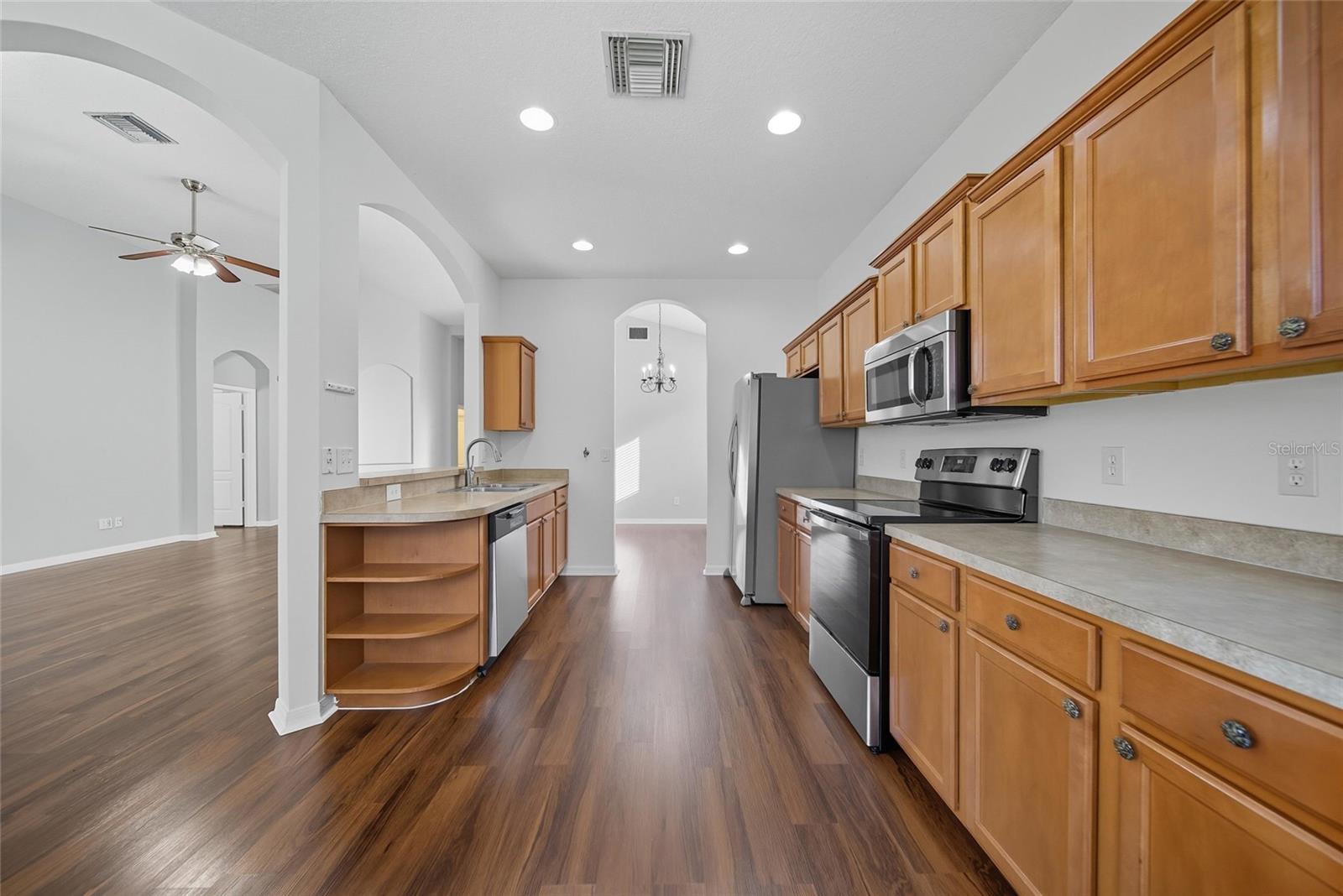 PARKWAY CENTER SINGLE FAMILY P - Residential Lease