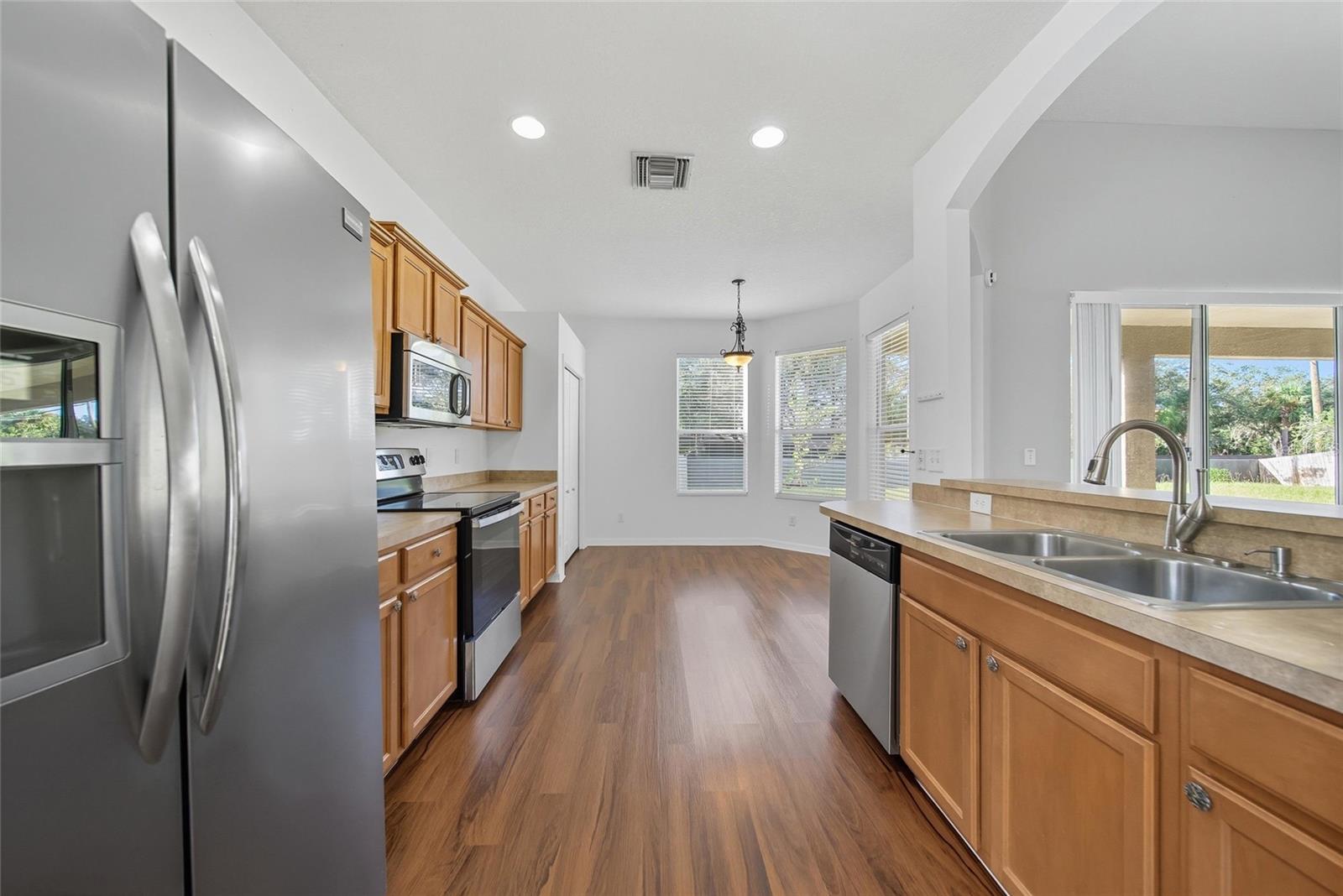 PARKWAY CENTER SINGLE FAMILY P - Residential Lease