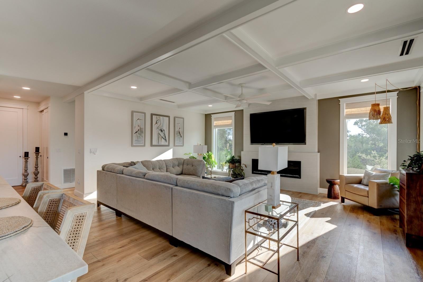 2795 SUNSET DRIVE