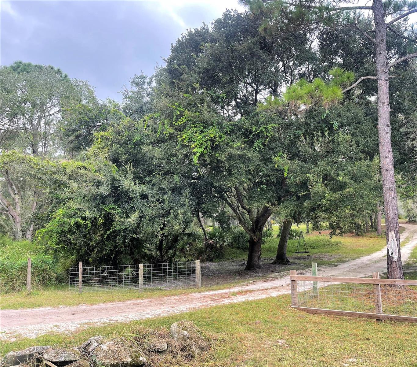 2130 E KICKLIGHTER ROAD