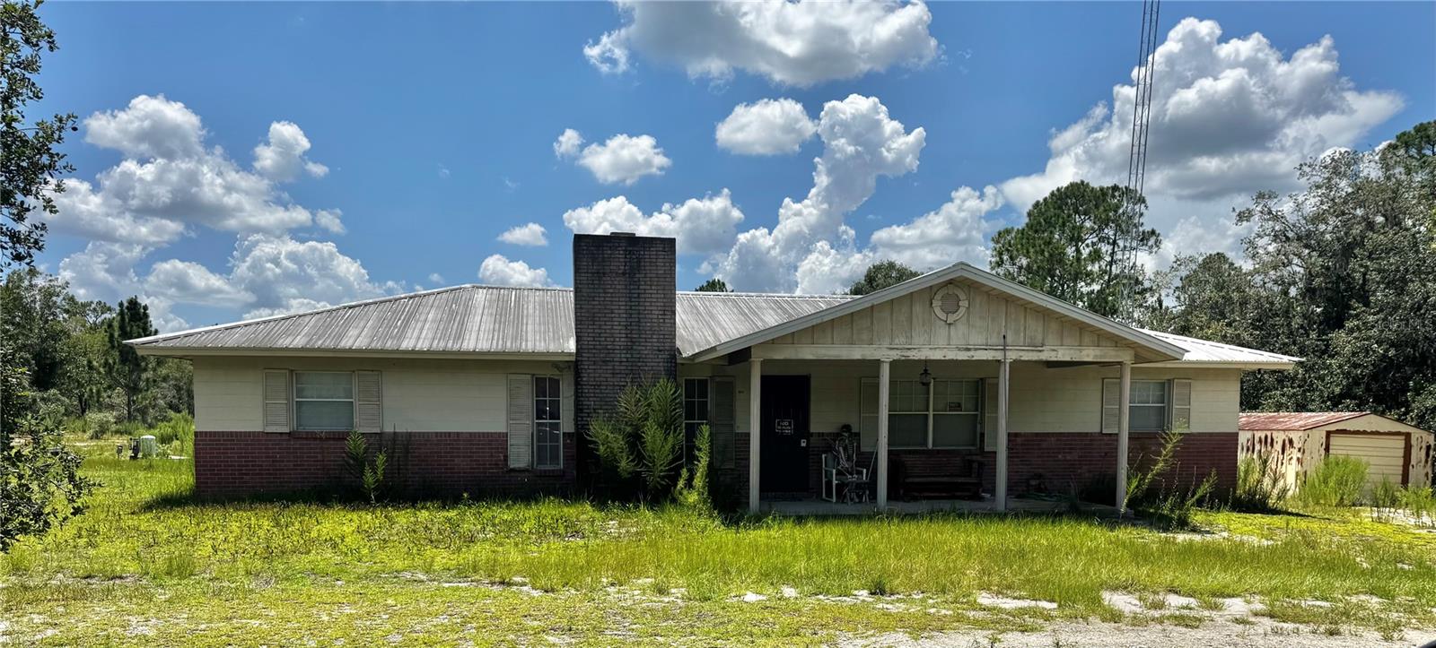 For Stellar MLS comps only. 3 br 2 ba concrete block Fixer upper on over 4 acres.