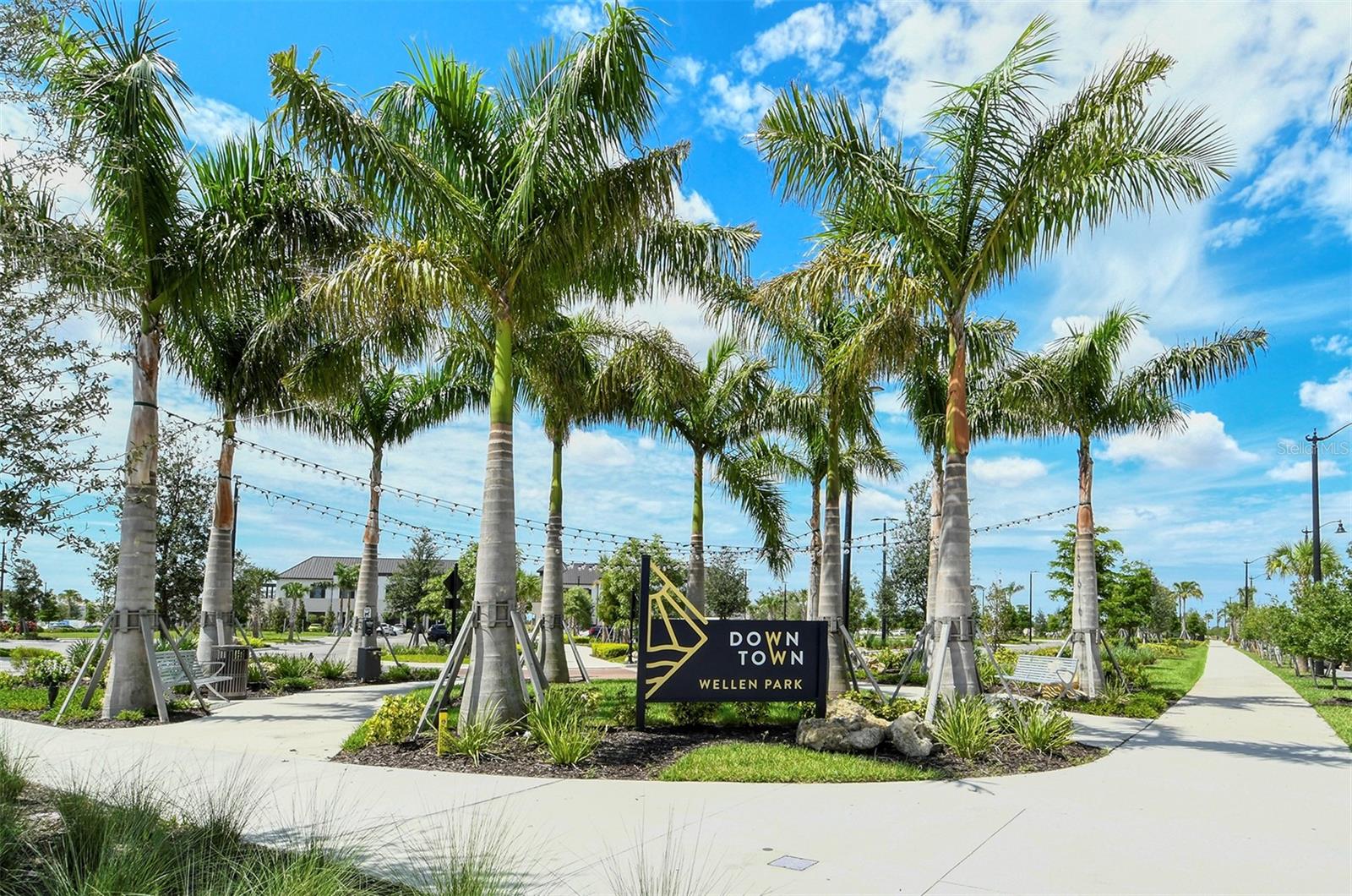 AVELINA WELLEN PARK VILLAGE F-2 - Residential