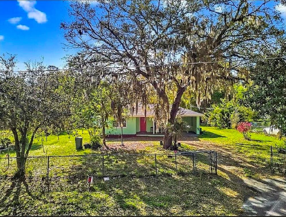 2220 NW 1ST AVENUE