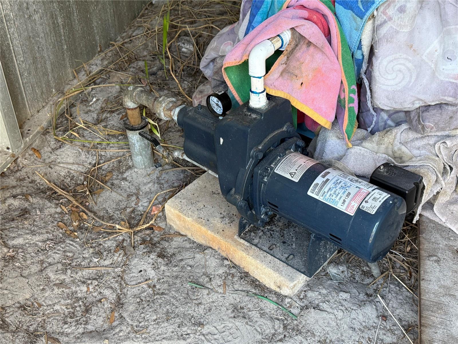 SILVER SPRING ACRES - Residential