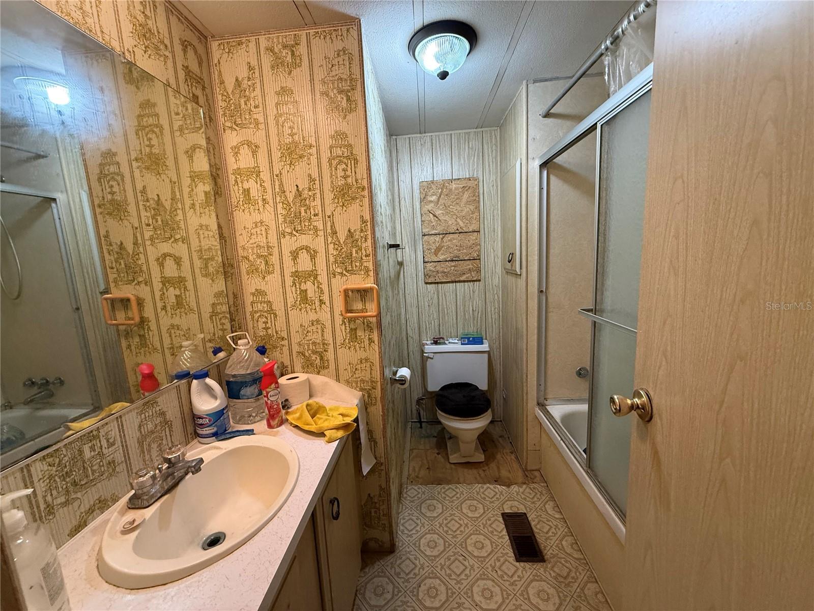 SILVER SPRING ACRES - Residential