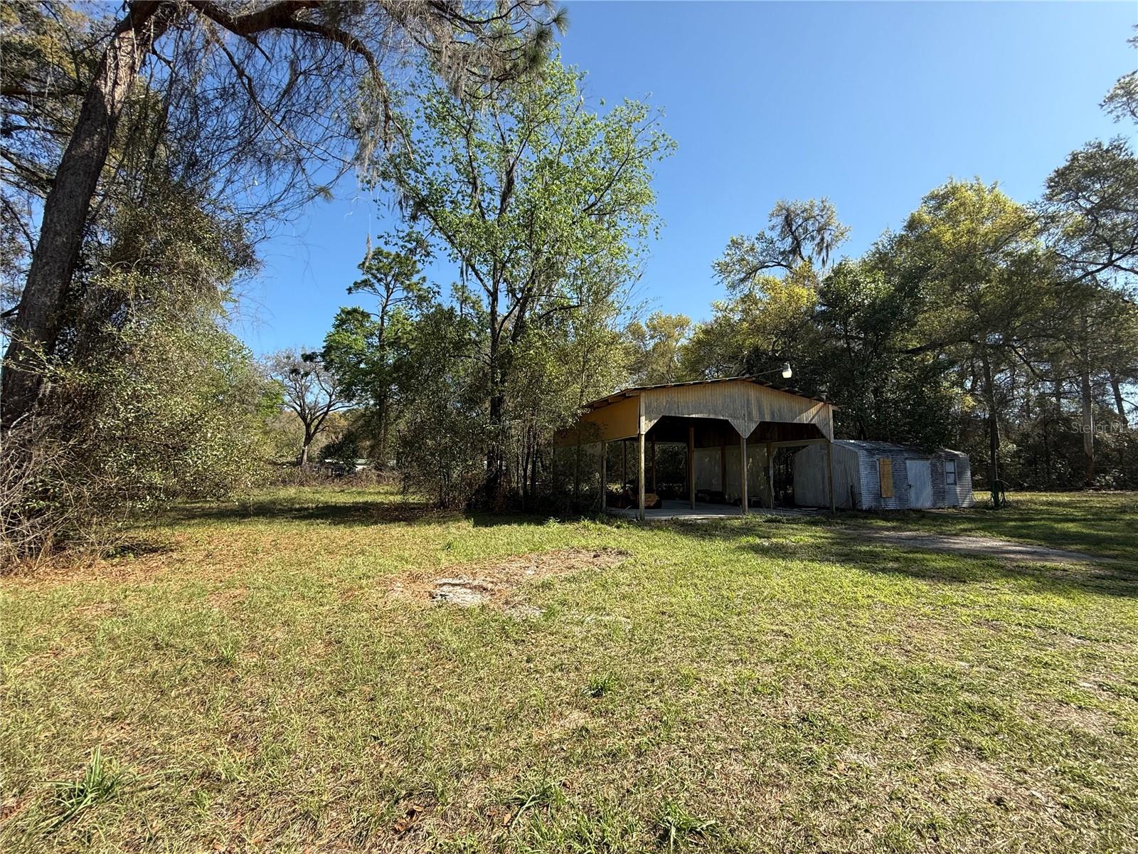 SILVER SPRING ACRES - Residential