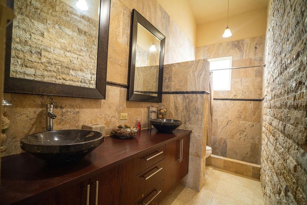 COLLORES - Residential