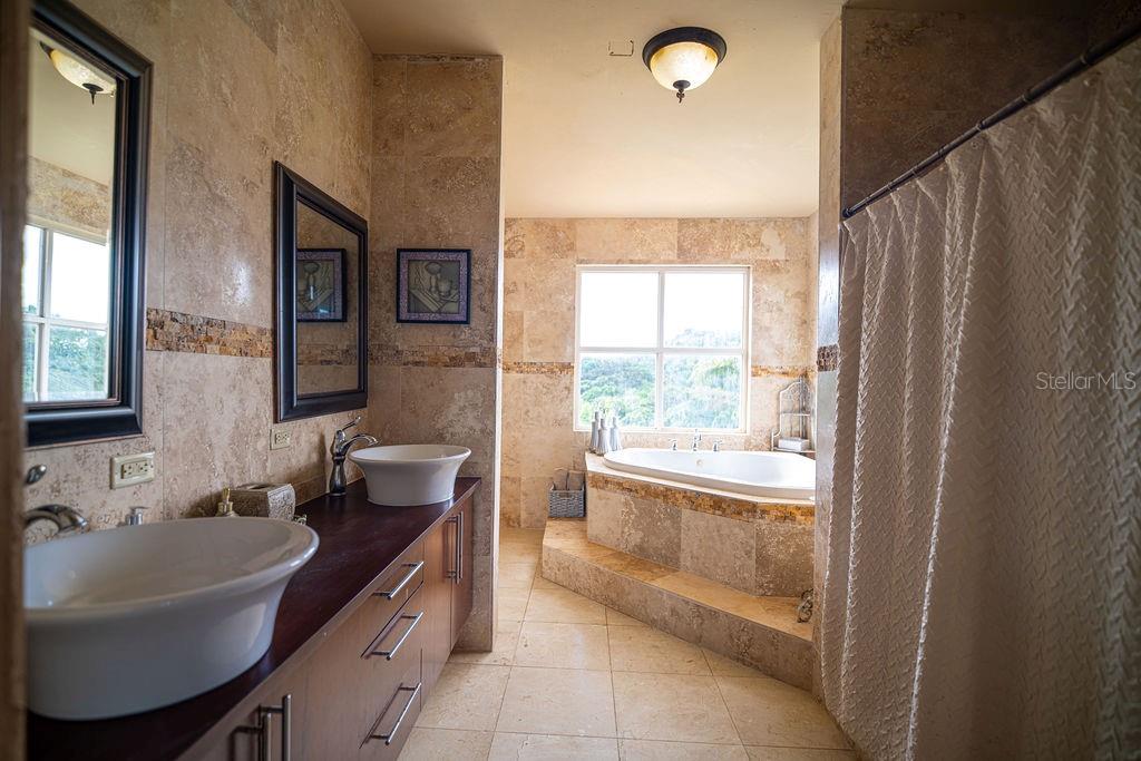 COLLORES - Residential