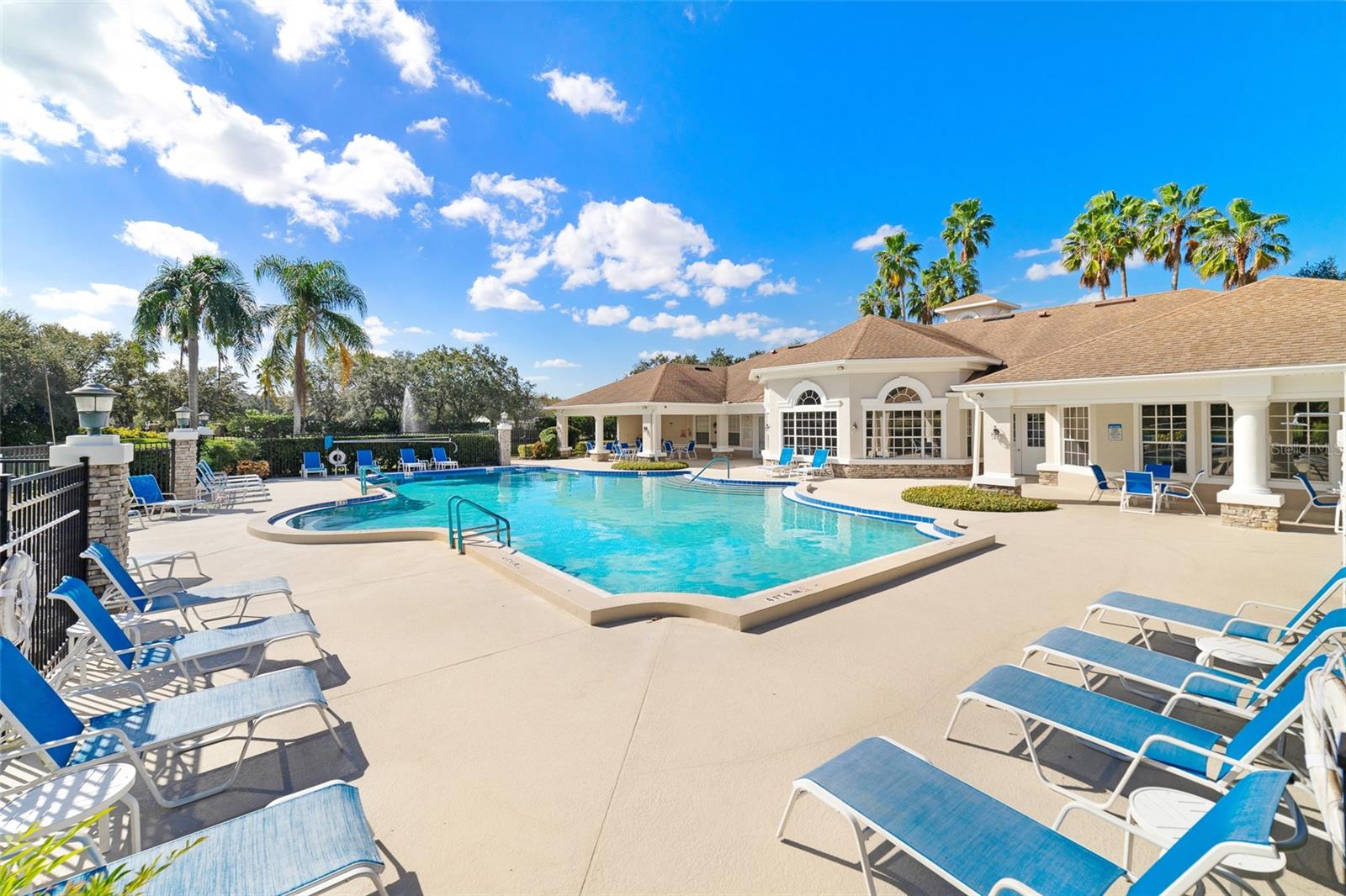 PARKSIDE ESTATES - Residential