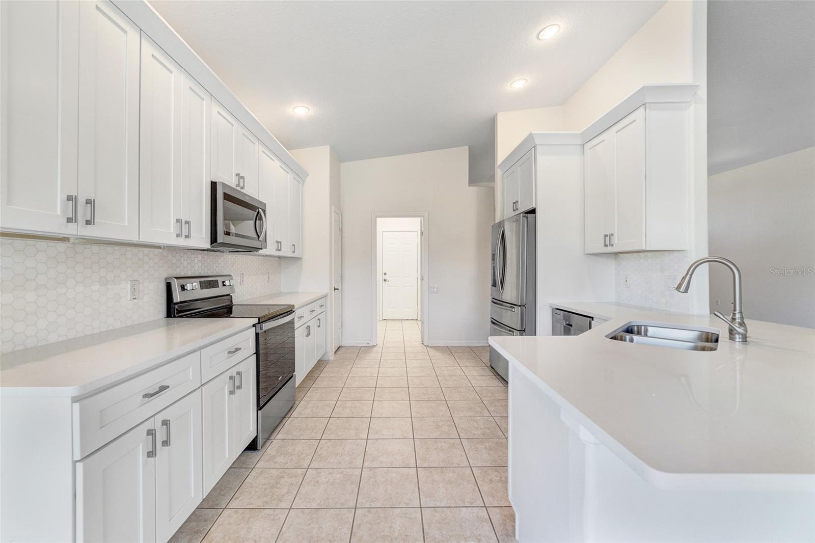 PARKSIDE ESTATES - Residential