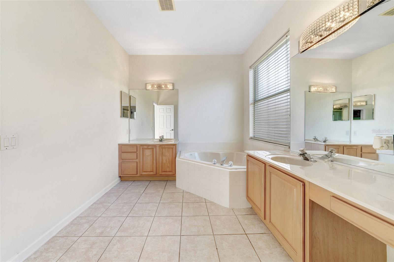 PARKSIDE ESTATES - Residential