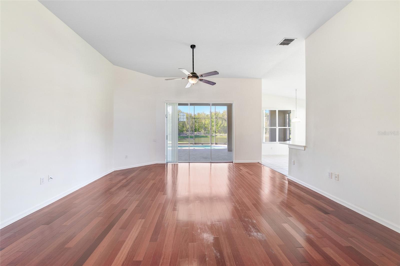 PARKSIDE ESTATES - Residential