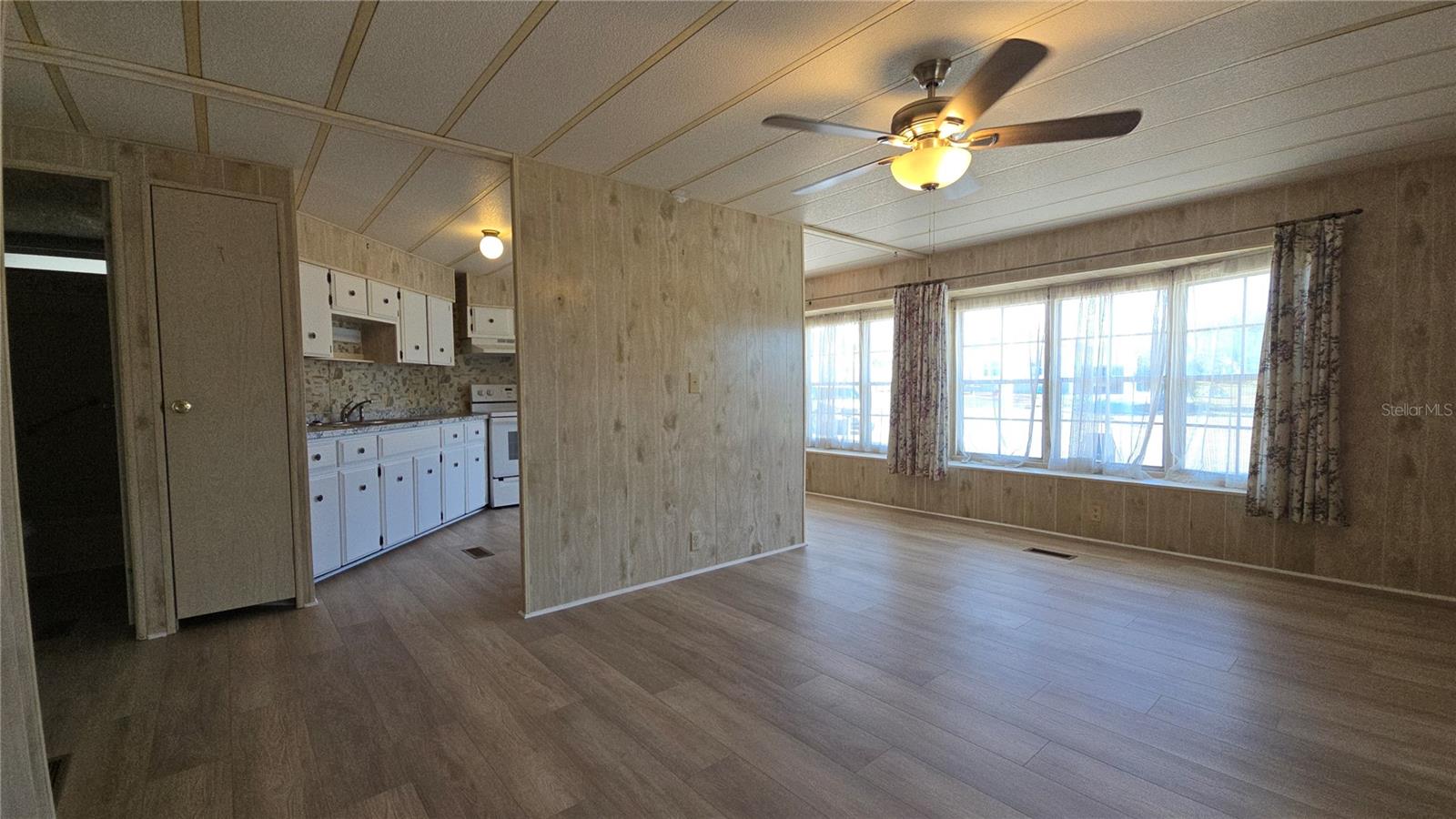 HIGH POINT MH SUB - Residential Lease