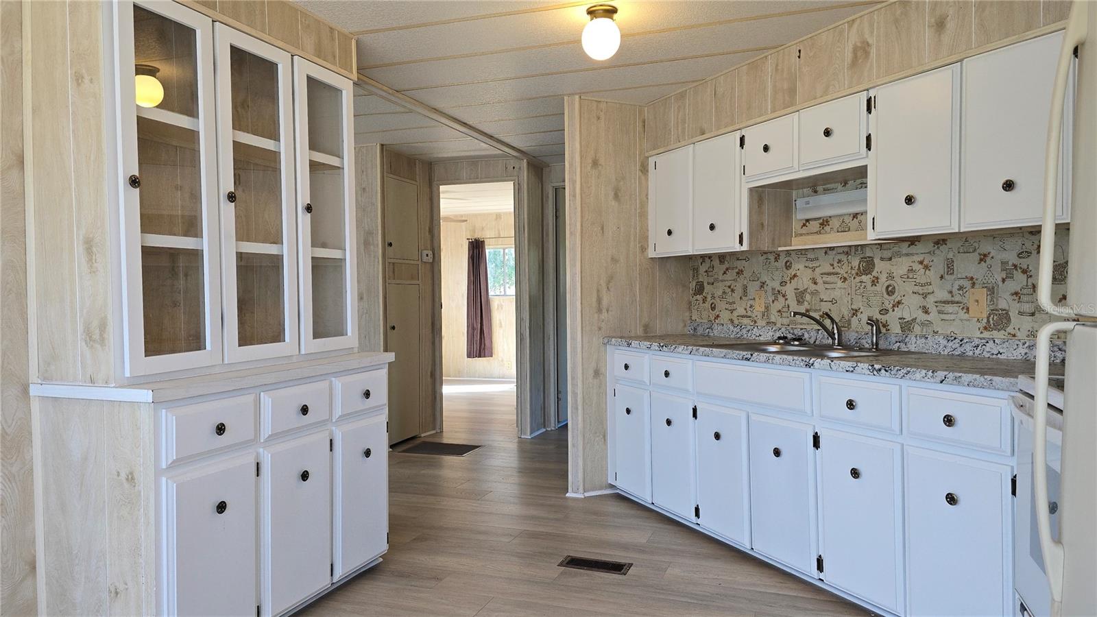 HIGH POINT MH SUB - Residential Lease