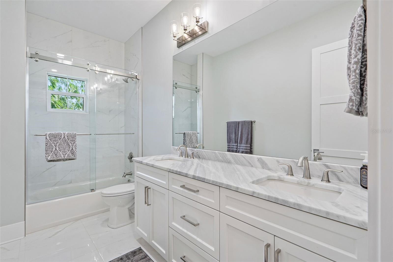 SNELL SHORES - Residential