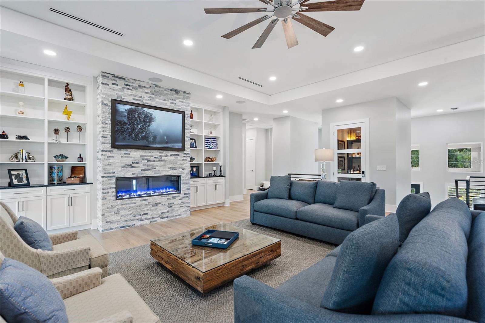 SNELL SHORES - Residential