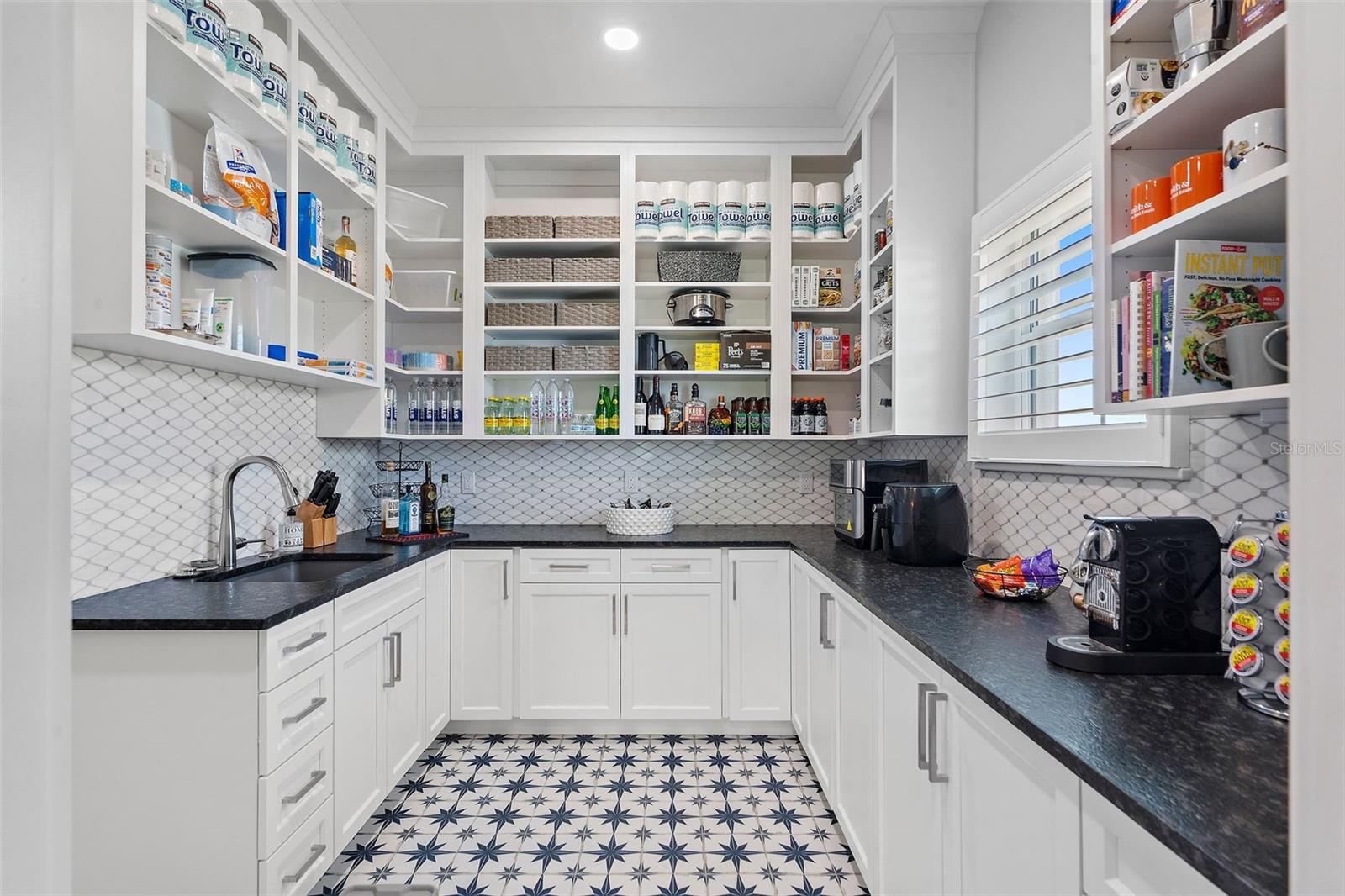 SNELL SHORES - Residential