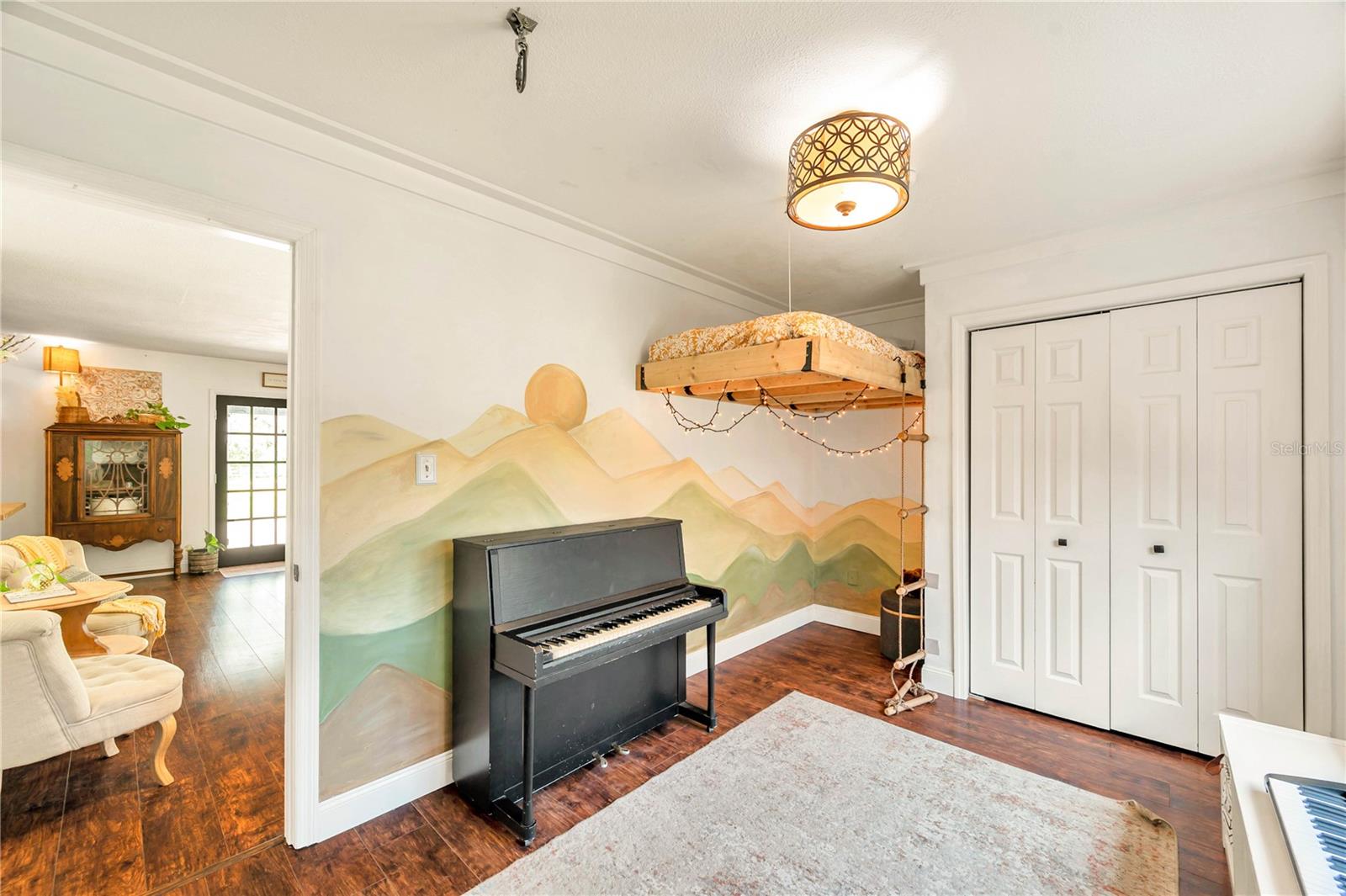 MASARYKTOWN - Residential Lease