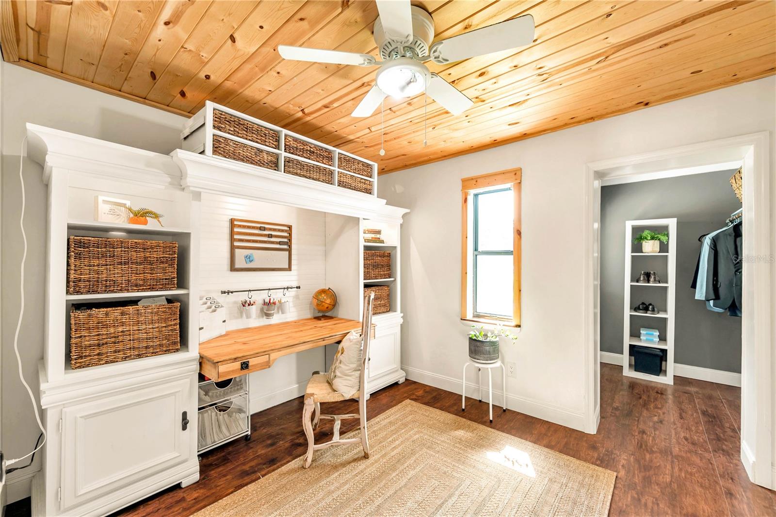 MASARYKTOWN - Residential Lease