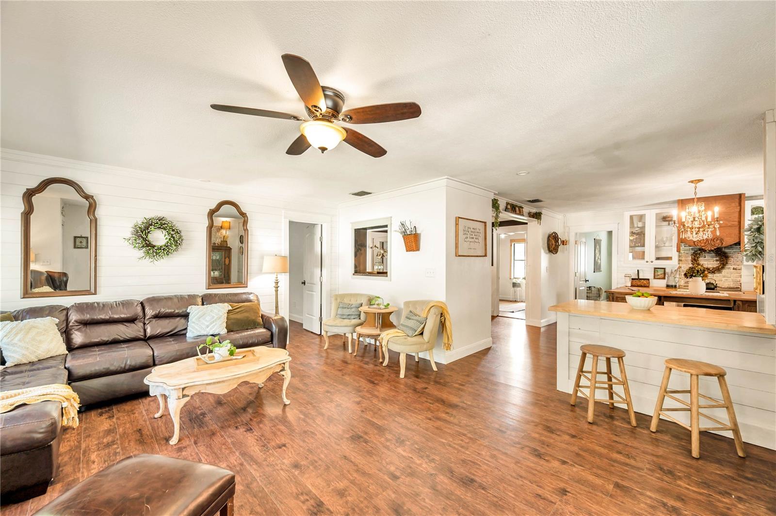 MASARYKTOWN - Residential Lease