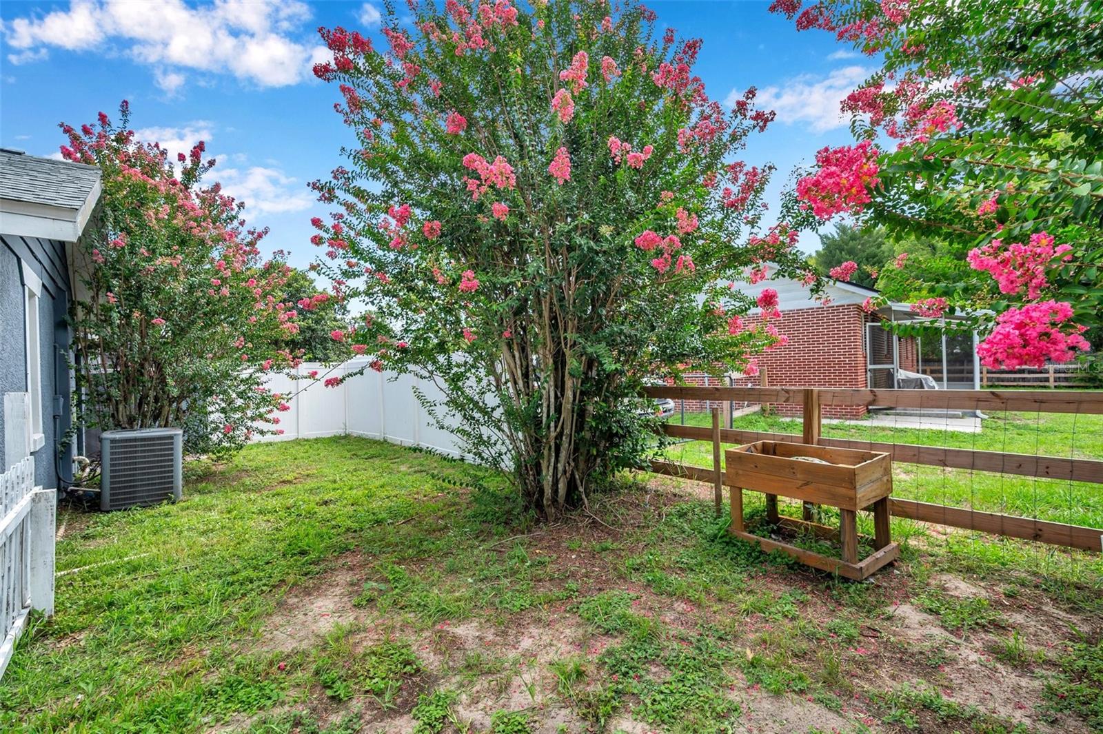 MASARYKTOWN - Residential Lease