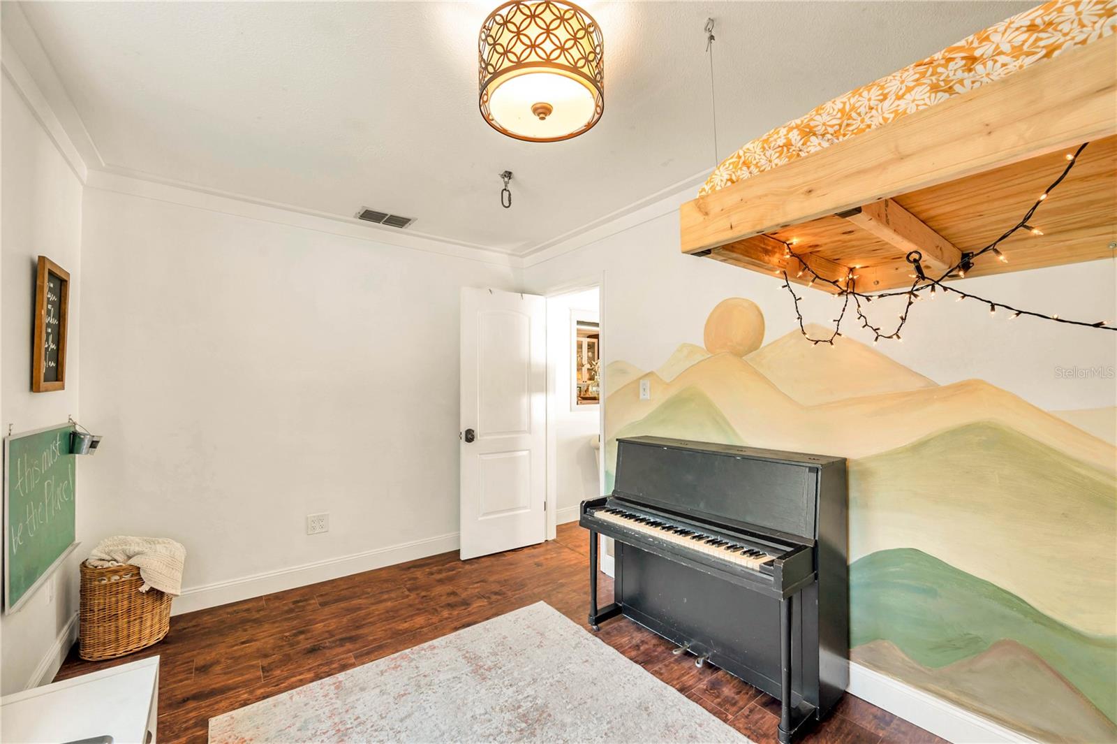 MASARYKTOWN - Residential Lease