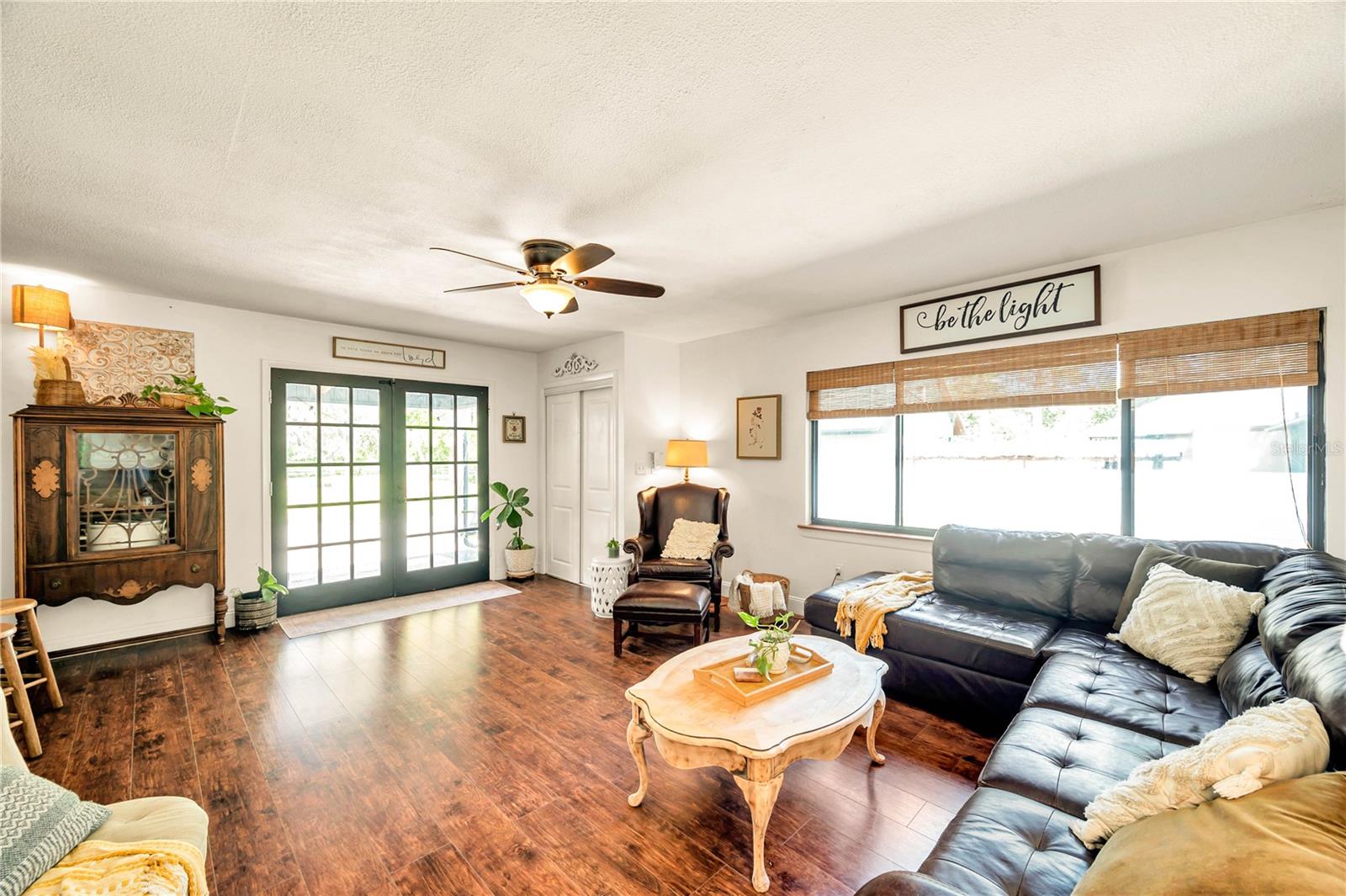 MASARYKTOWN - Residential Lease