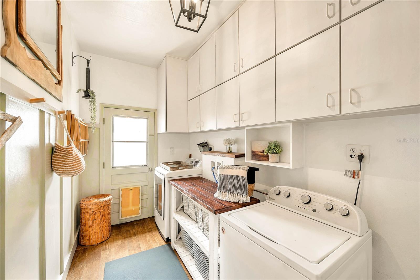 MASARYKTOWN - Residential Lease