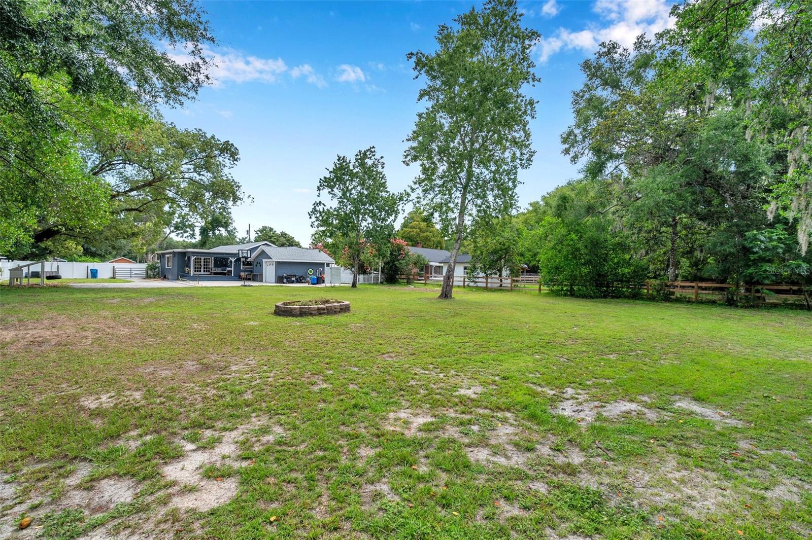 MASARYKTOWN - Residential Lease