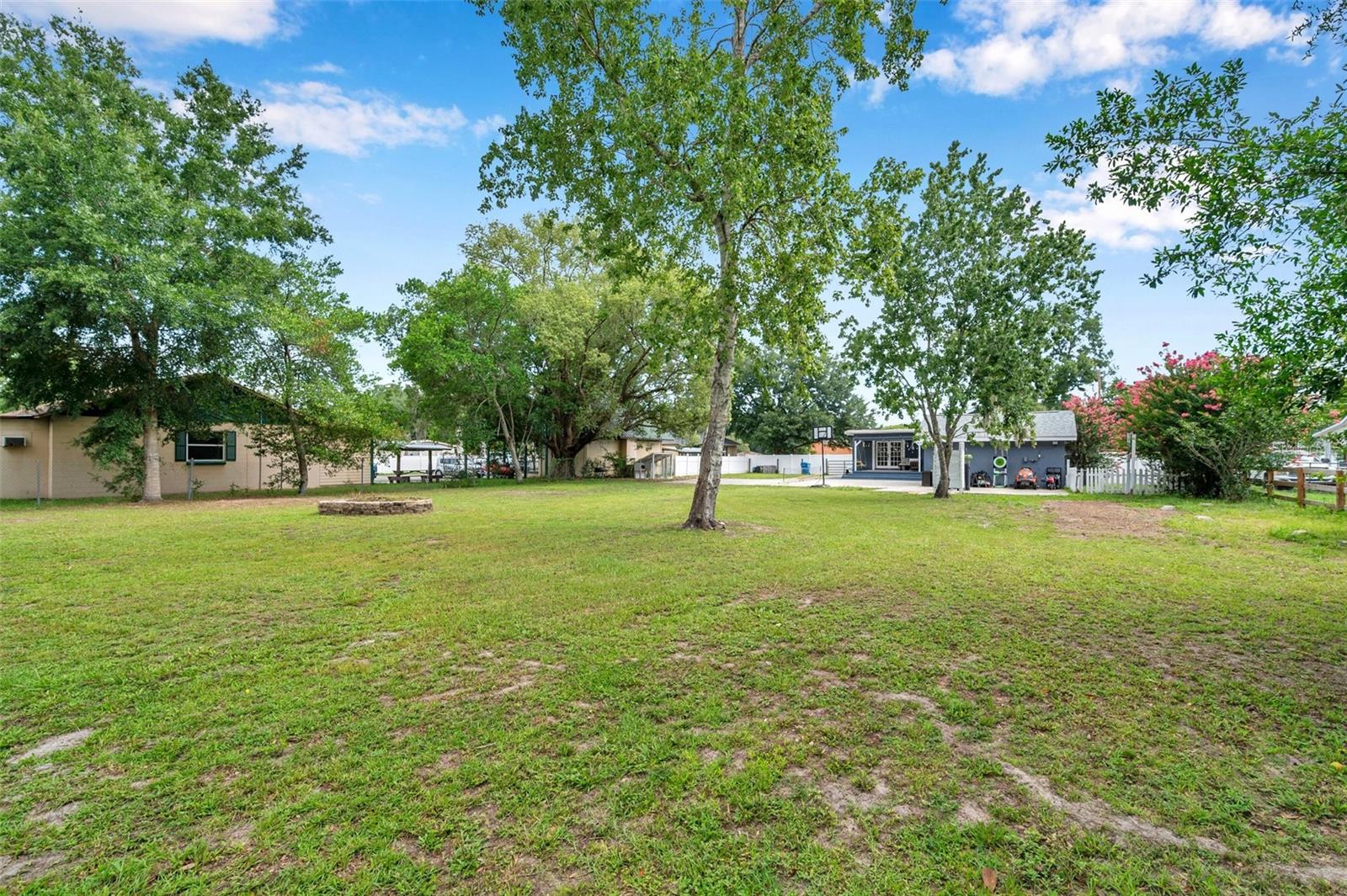 MASARYKTOWN - Residential Lease