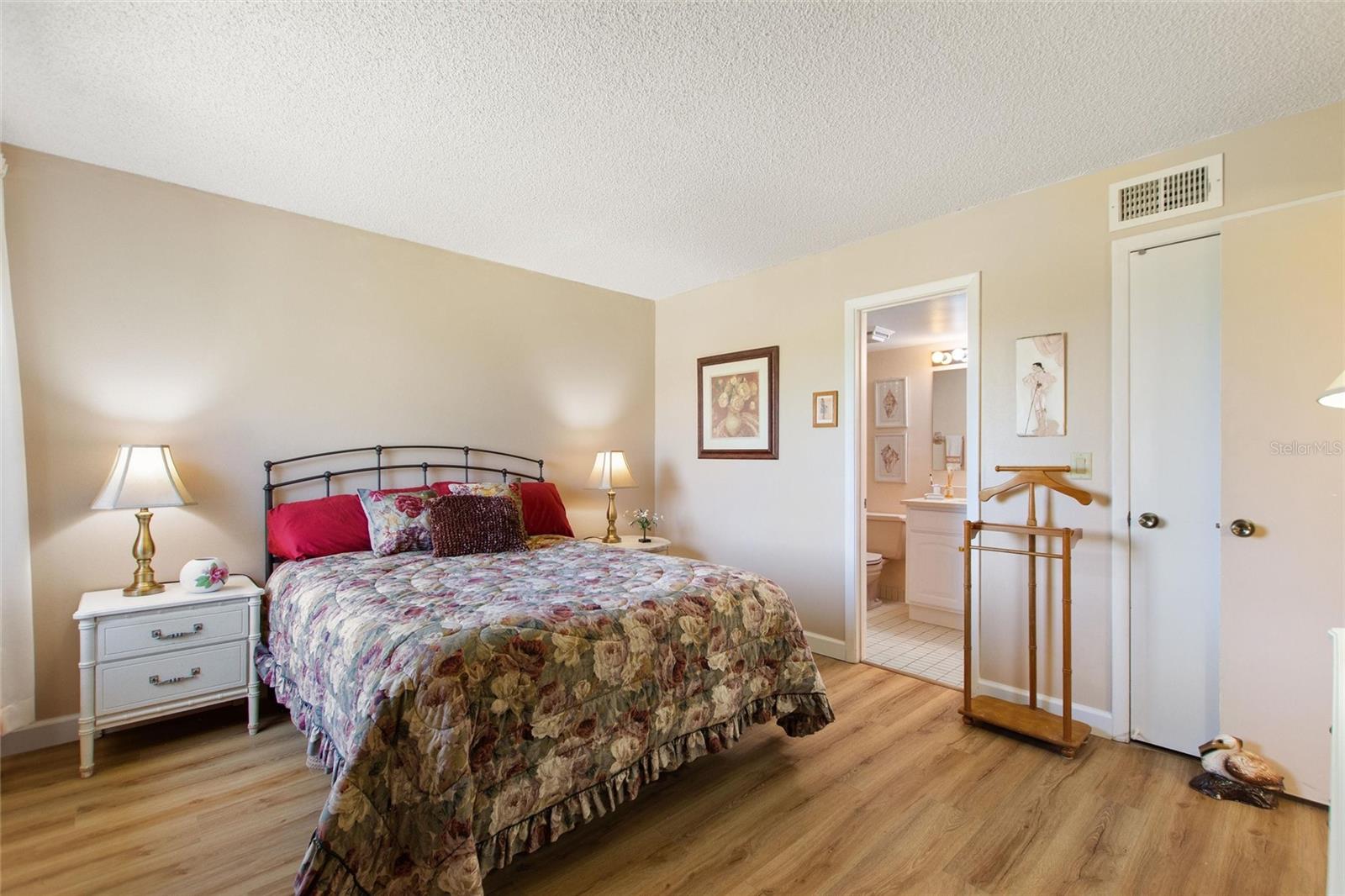 GOLF VILLAGE CONDO - Residential