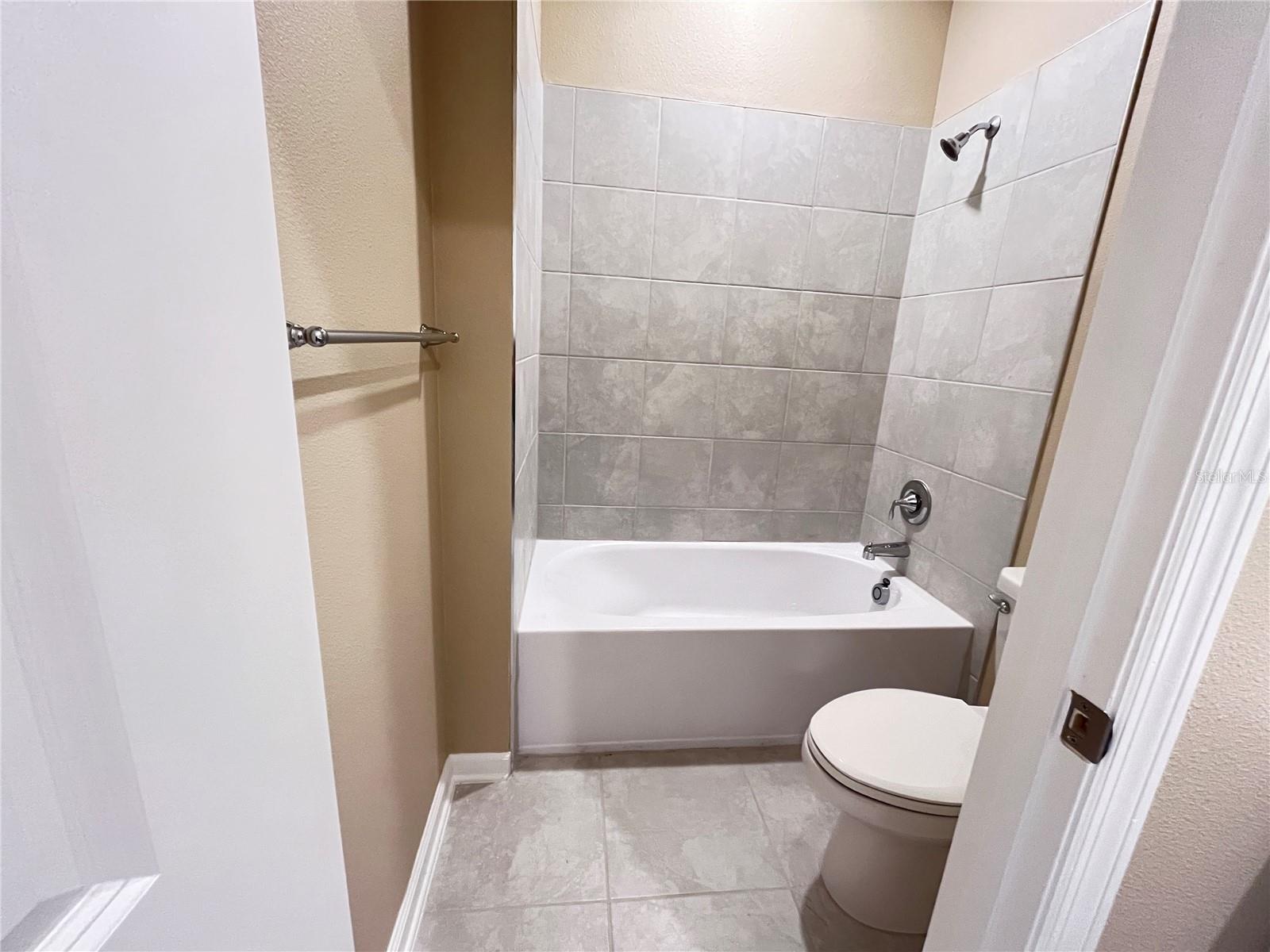 WELLNESS RDG PH 1-A - Residential Lease