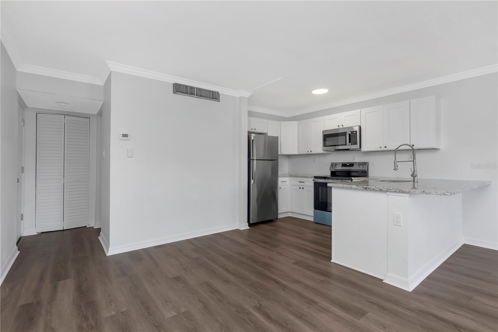 THE MARINA CLUB OF TAMPA A CON - Residential