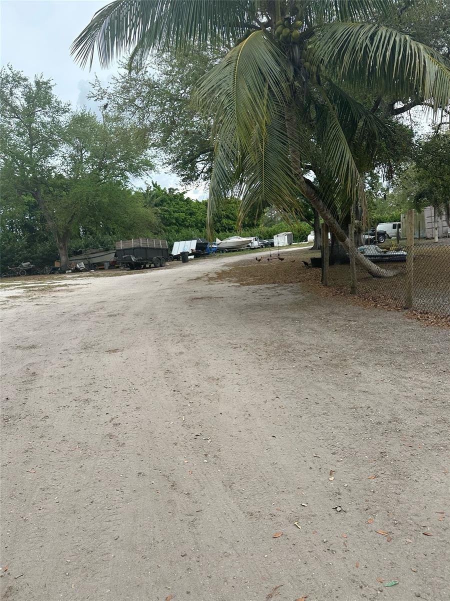 3525 d rd DR ROAD