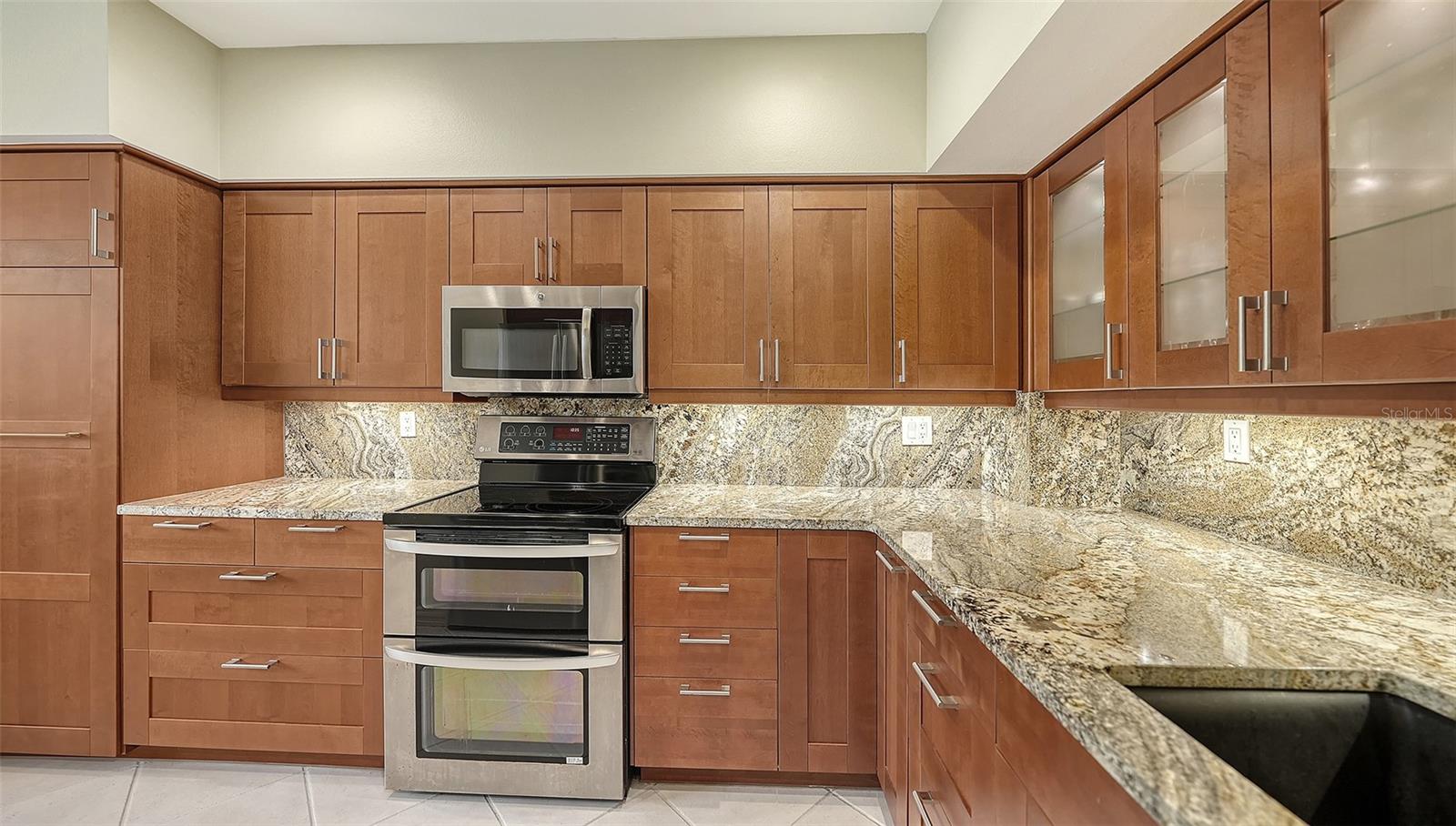 FAIRWAY BAY - Residential