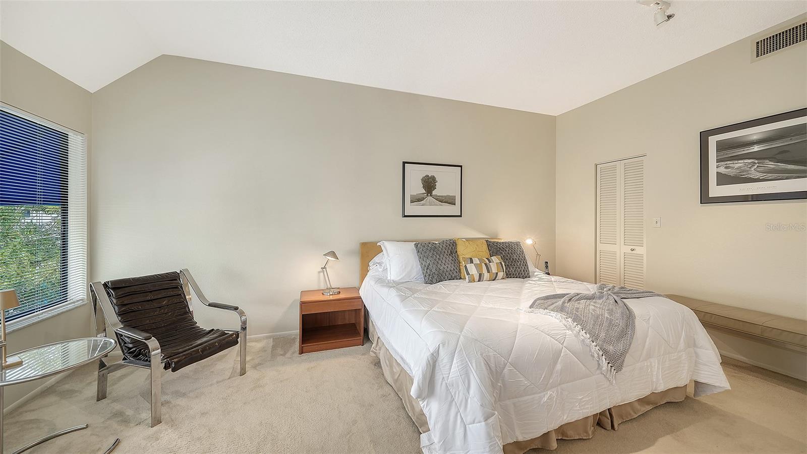 FAIRWAY BAY - Residential