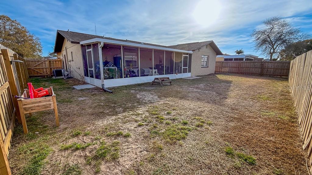 ALOHA GARDENS - Residential