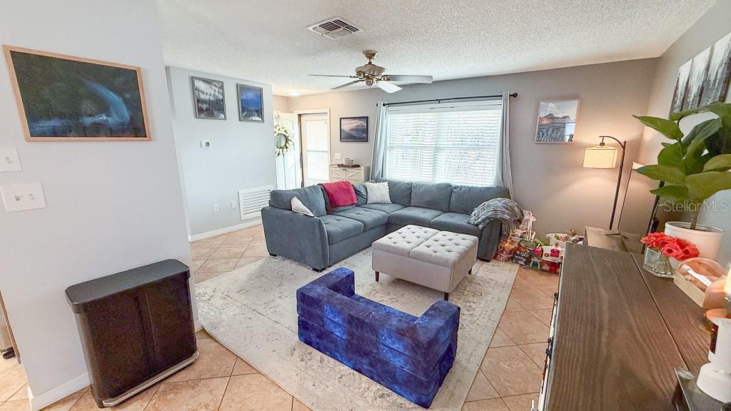 ALOHA GARDENS - Residential