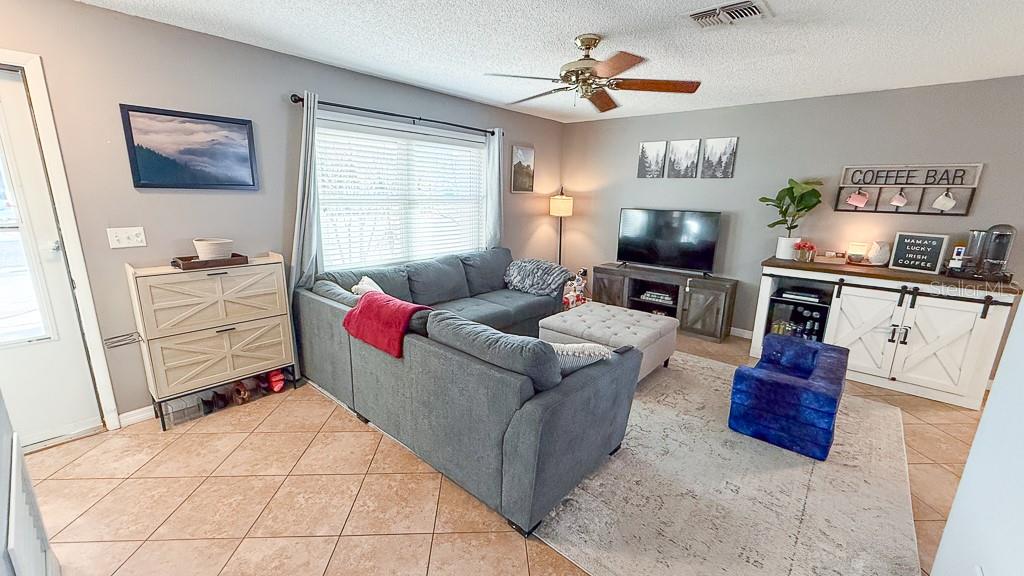 ALOHA GARDENS - Residential