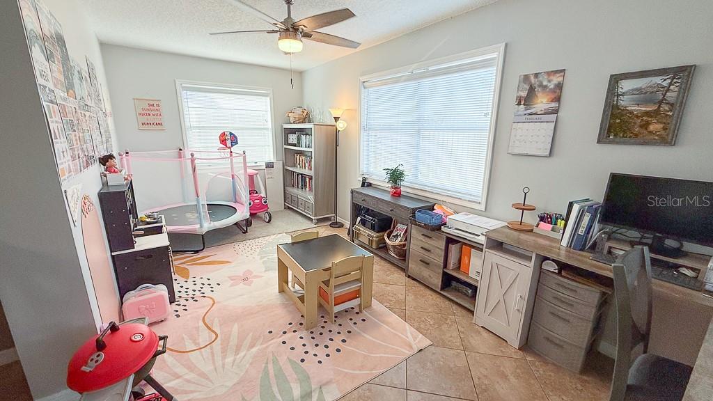 ALOHA GARDENS - Residential