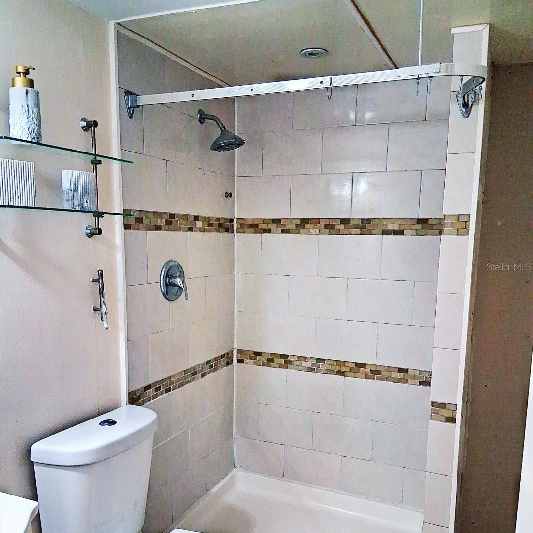 QUEENS MIRROR SOUTH 2ND REP ADD REP - Residential