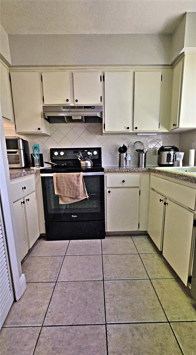 2314 CARRIAGE RUN ROAD