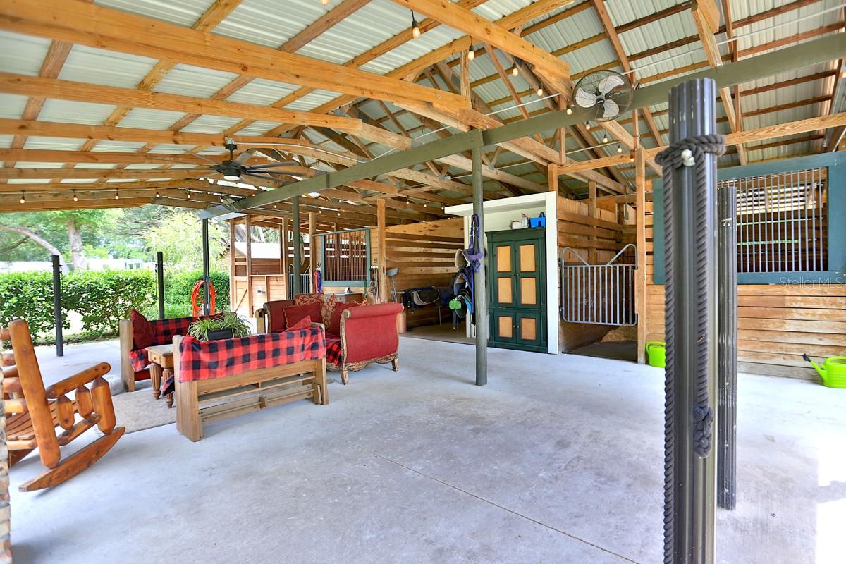 ACREAGE NON SUBDIVISION - Residential