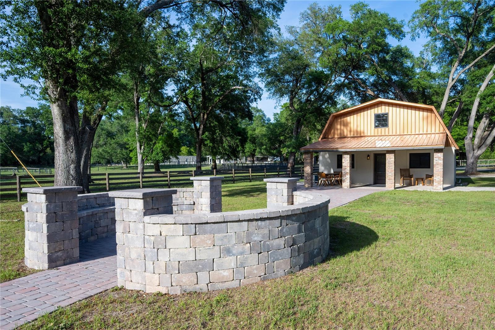 ACREAGE NON SUBDIVISION - Residential
