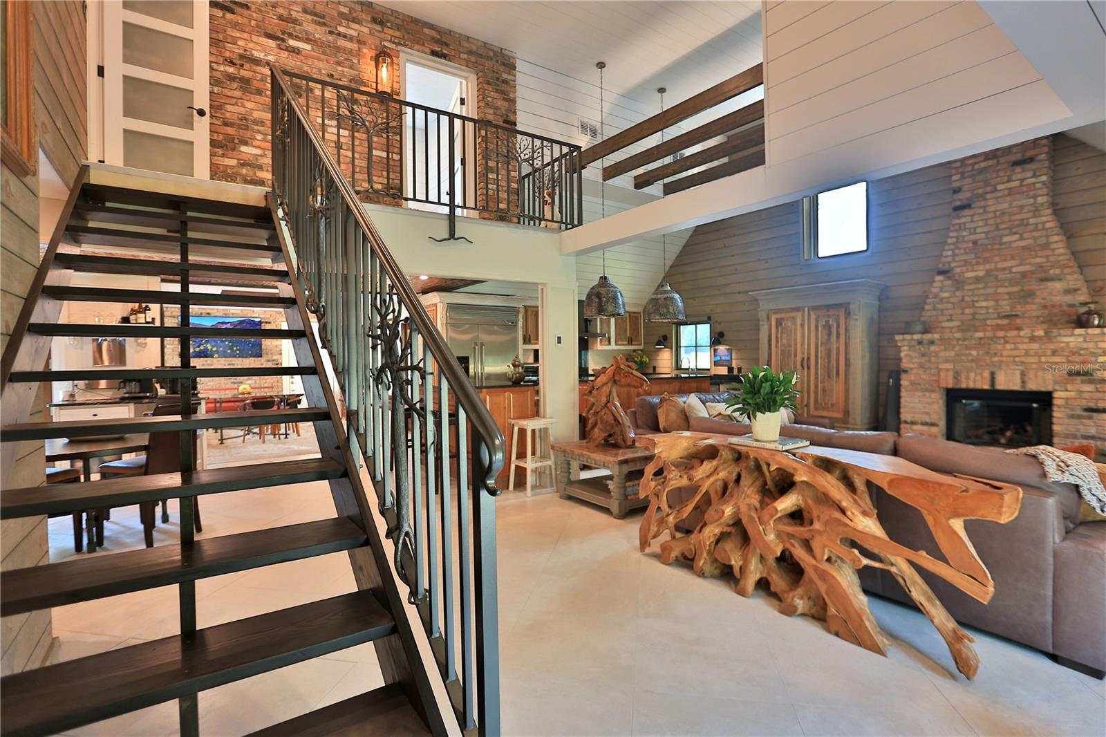 ACREAGE NON SUBDIVISION - Residential