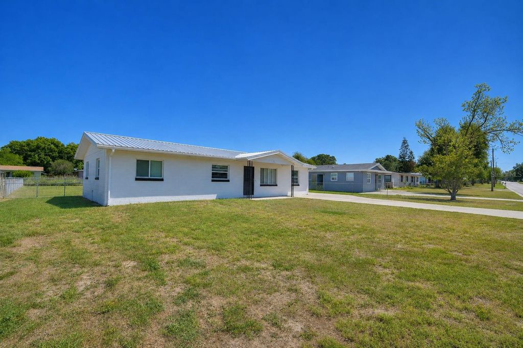 Photo of 140 E Thelma Street, Lake Alfred, FL 33850 (MLS # L4961752)