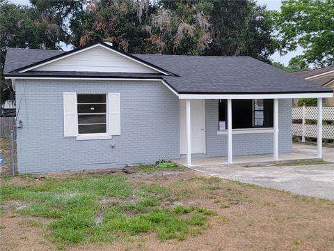 Photo of 204 Swannanoa Street, Lakeland, FL 33805 (MLS # L4961848)