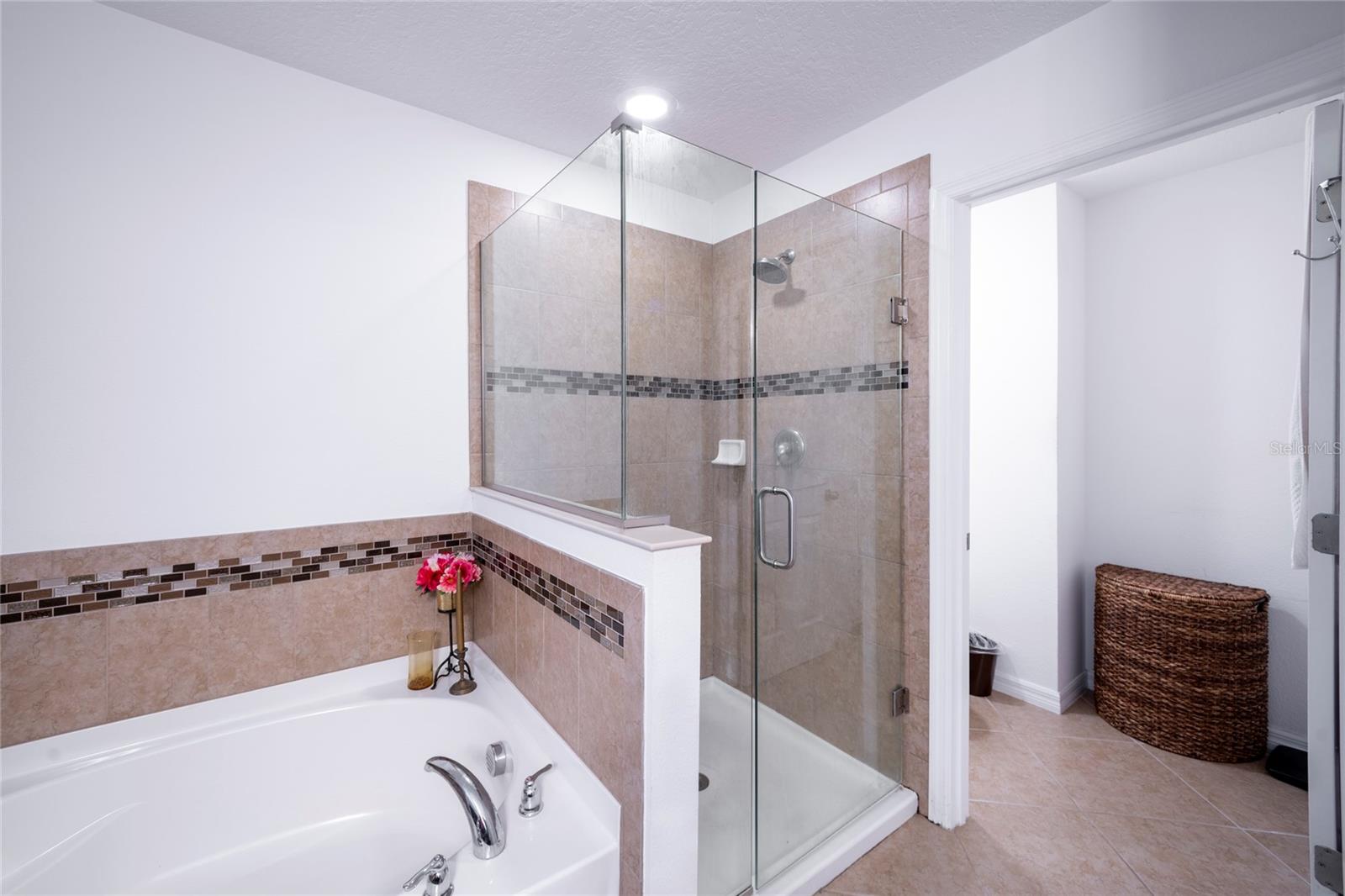 LAUREL ESTATES - Residential