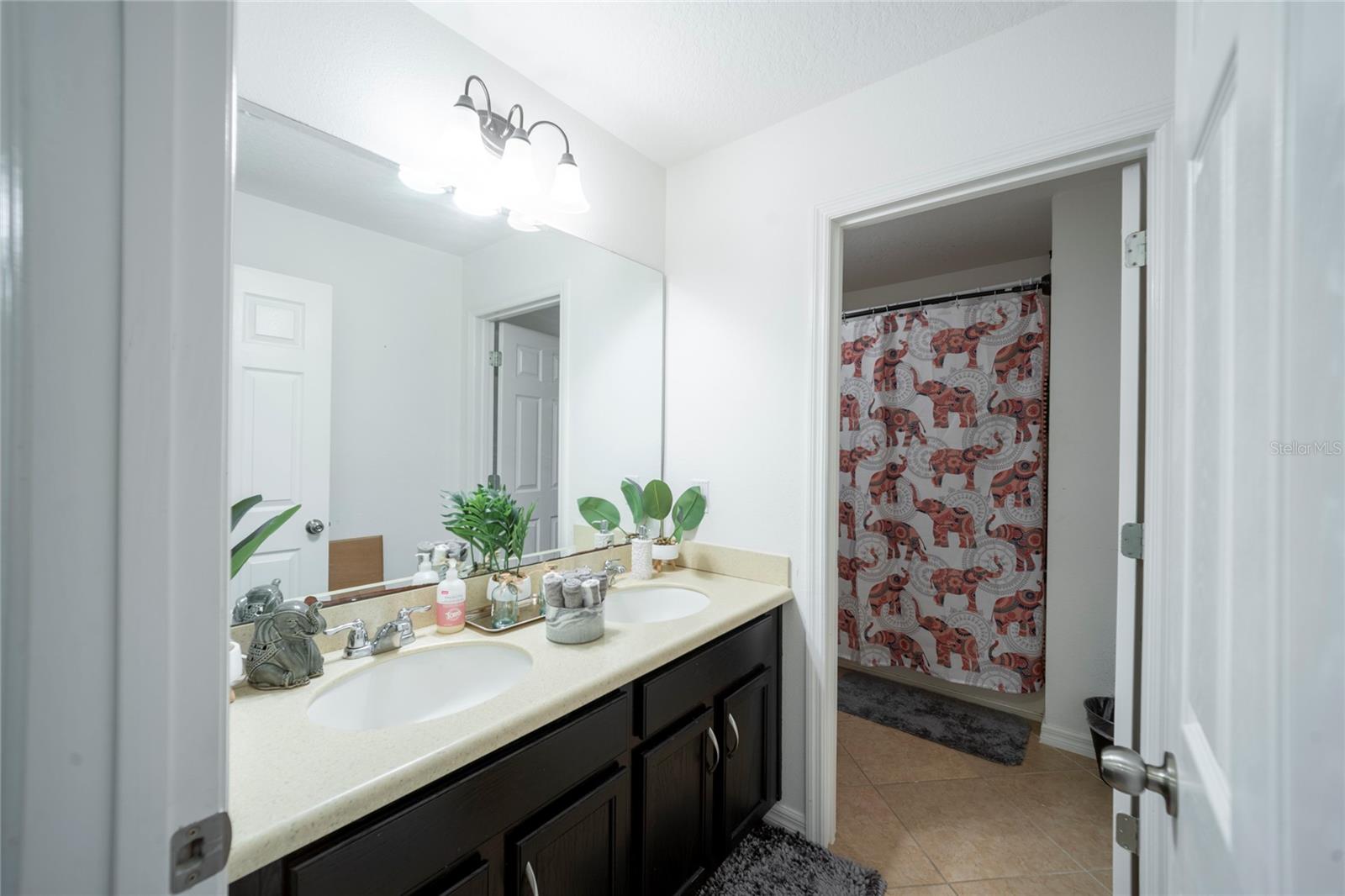 LAUREL ESTATES - Residential